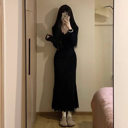 French Hepburn style black dress for women in autumn and winter, high-end bottoming with fishtail long skirt