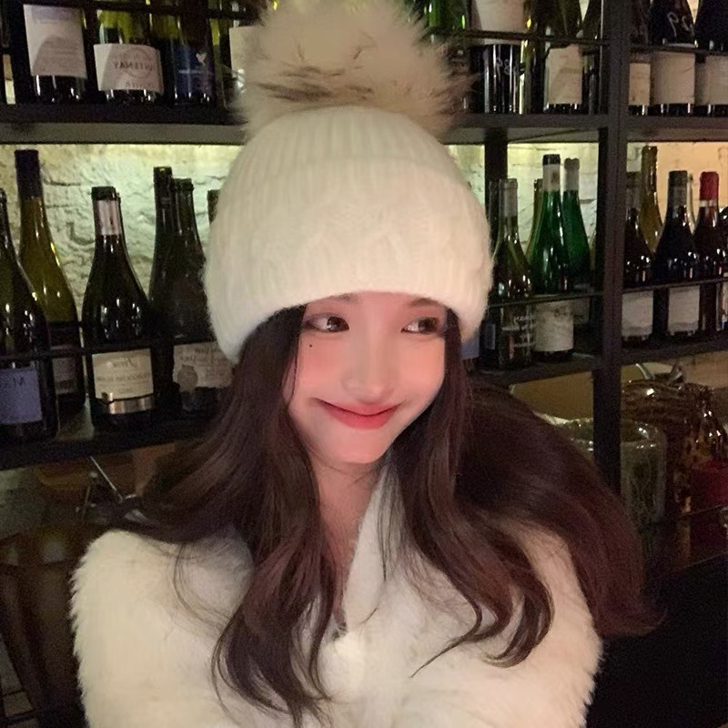 Multiple colors available ~ High-quality fox fur ball knitted hat autumn and winter warm rabbit fur hat versatile ear protection knitted cold hat