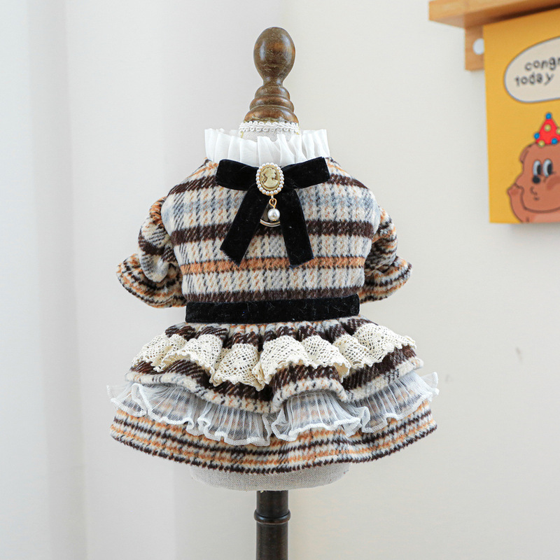 Factory direct supply/new products in stock Pet clothes, dog and cat clothing, autumn and winter Maillard woolen skirts