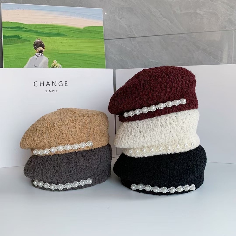 Pearl chain beret hat for women in autumn and winter Korean style black all-match painter hat internet celebrity small fragrance style beret hat