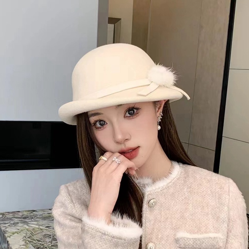 Korean style fashionable rabbit fur ball woolen beret women's autumn and winter British retro all-match painter's hat curled top hat