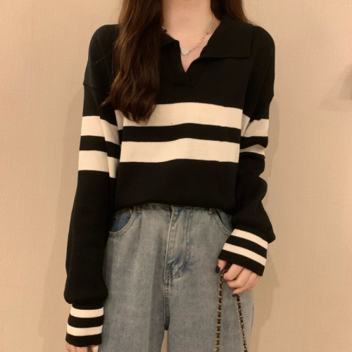 Polo collar black striped knitted bottoming shirt for women, unique design and high-end inner top