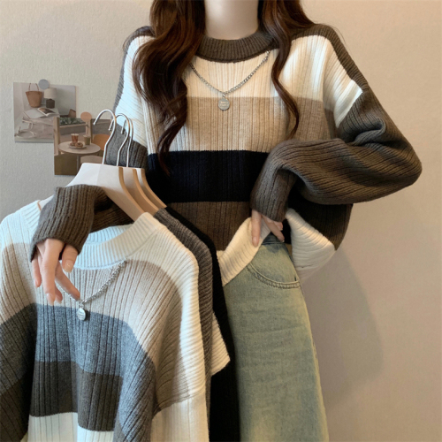 Retro contrast striped sweater for women in autumn and winter new style Japanese style lazy soft waxy pullover short loose top