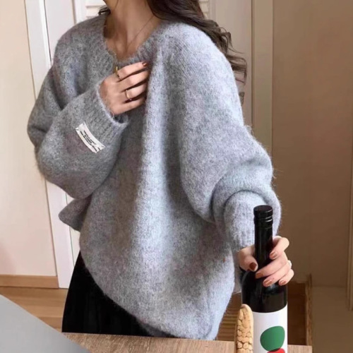 Loose pullover sweater for women, round neck, lazy style, autumn and winter long-sleeved soft waxy patterned wool sweater