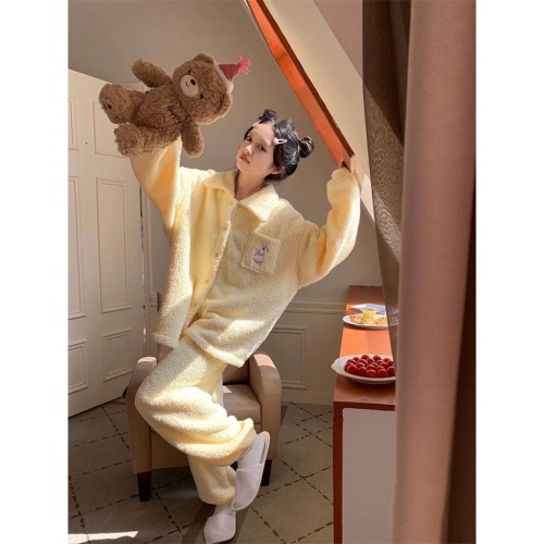 Cream Bear Half Velvet Pajamas for Women in Autumn and Winter Thickened Long Sleeve Cardigan Students Cute Large Size Home Clothes Set