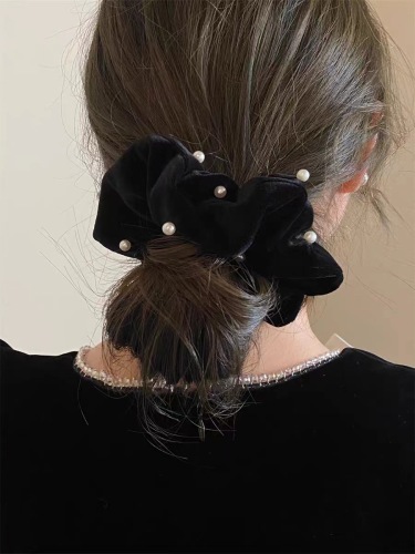 Retro autumn and winter pearl pleated large intestine hair ring new velvet black French hair rope ball hair accessories for women