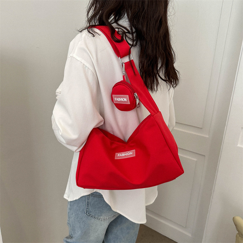 Bags Women's New Red Crossbody Bag Niche Design Dumpling Bag Wide Shoulder Strap Casual Shoulder Bag Wholesale