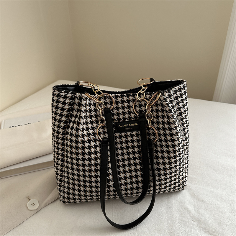 Large-capacity underarm women's large bag women's new fashion shoulder bag houndstooth trend commuter tote bag