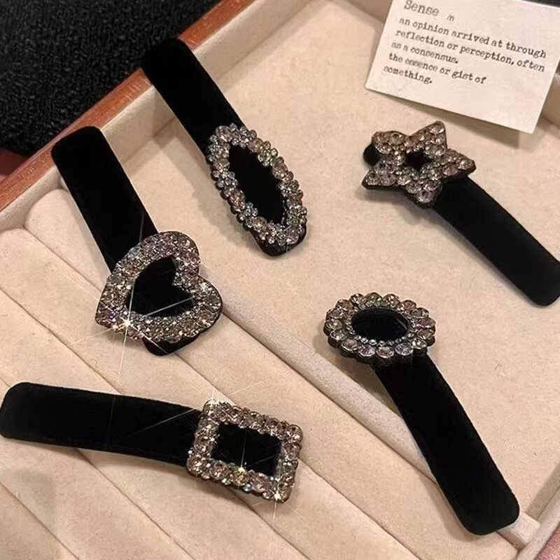 Black geometric diamond-encrusted suede hair clip Korean style light luxury niche fashion BB clip new versatile high-end hair accessory for women