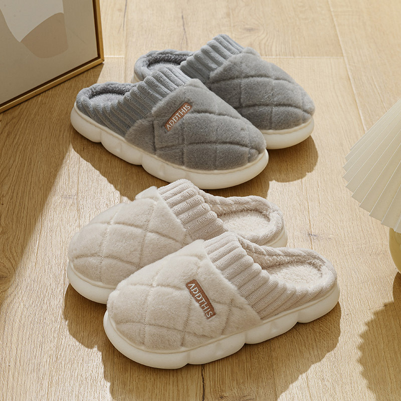 New autumn and winter cotton slippers, home couple slippers, outer wear plus velvet slippers