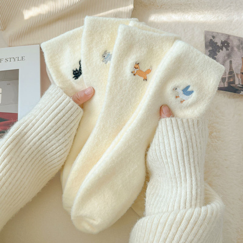 Winter warm socks for women plus velvet and thickened milky white mid-calf socks plush and cute cartoon embroidered socks