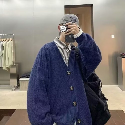 Blue Spring and Autumn Skin Value V -neck sweater jacket Men and women loose casual laziness, lazy wind cardigan sweater