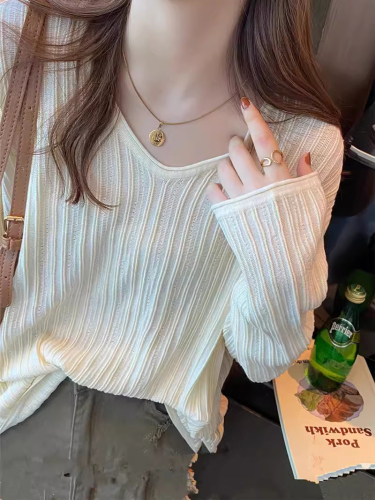 French lazy v-neck sweater for women in spring and autumn thin niche design feel Korean style