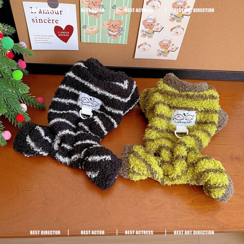Pet clothes, dog double-sided velvet thickened four-legged clothes, home clothes, traction clothes when going out