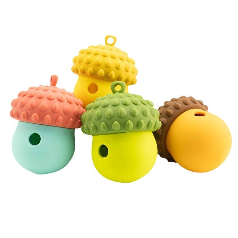 Silicone pet slow food device Pet gnaw grinding teeth puzzle interactive pet toy berries silicone leaking food device