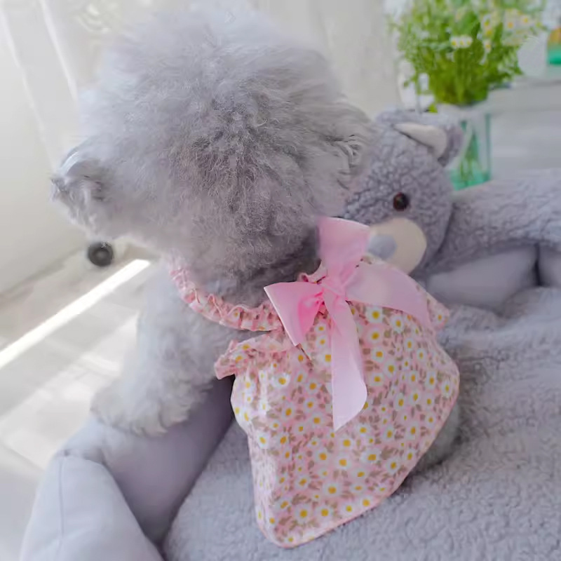 Pets, panda, teddy dog ​​clothes, spring and summer clothes, thin princess style dress, cute suspender floral dress