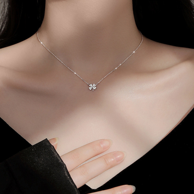 Korean style necklace silver four-leaf clover necklace women's niche light luxury new lucky leaf pendant necklace