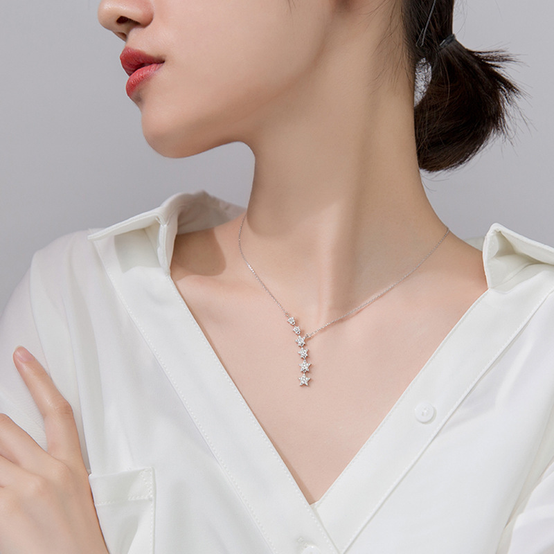 Korean exquisite zircon star pendant necklace female trendy internet celebrity high-end French five-pointed star choker collarbone chain