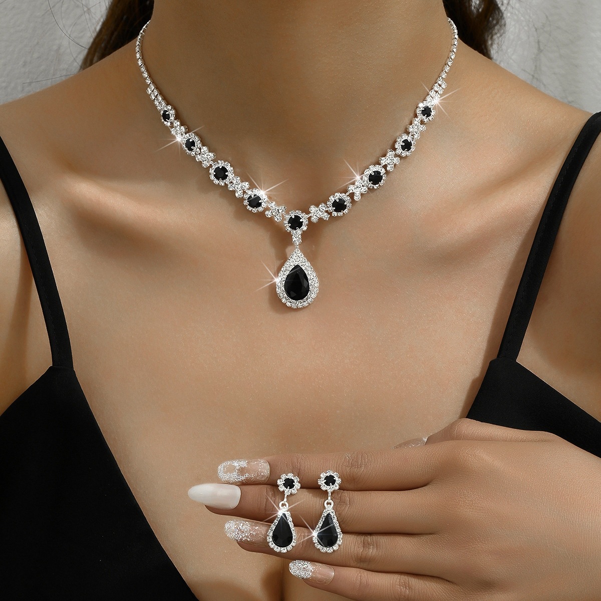 Women's Crystal Drop Necklace Earrings Two-piece Set Wedding Evening Dress Accessories