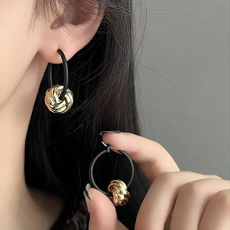 Black and gold contrasting colors two-piece ball earrings for women retro Hong Kong style earrings light luxury high-end metal earrings temperament earrings