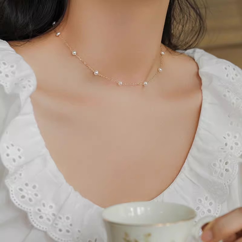 French sweet style full of stars, small pearl clavicle chain, titanium steel colorless necklace, women high-end niche accessories women