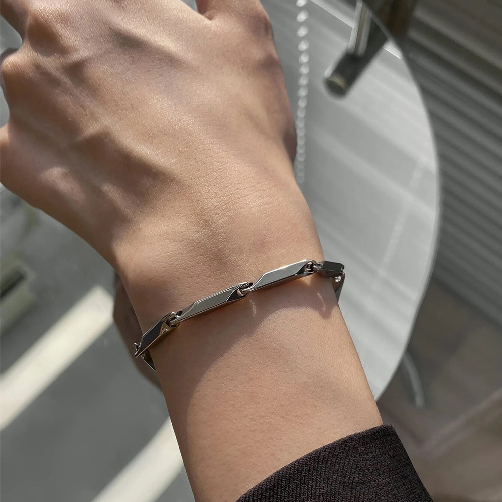Stainless steel jewelry bracelet for men and women universal versatile European and American couples titanium steel hip-hop accessories handheld melon seed chain