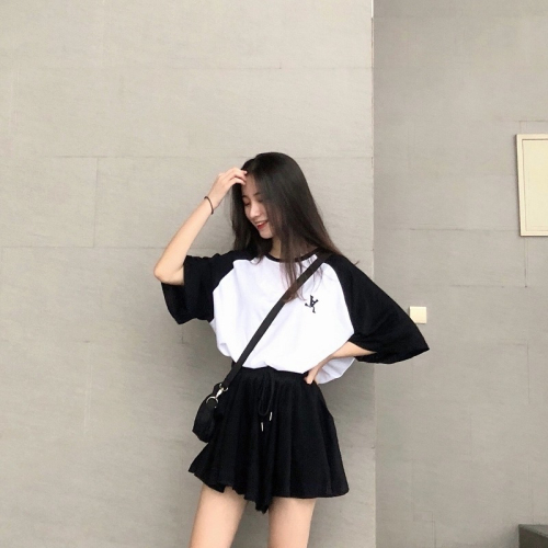 Women's summer new style student black and white contrasting ragdoll sleeves loose T-shirt + elastic waist skirt