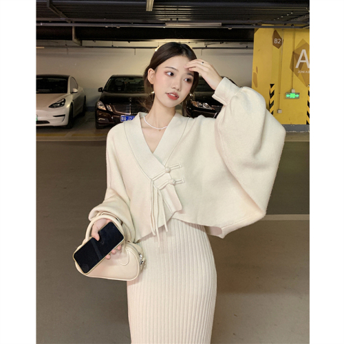 French gentle long-sleeved knitted cardigan long suspender dress autumn new fashion two-piece set