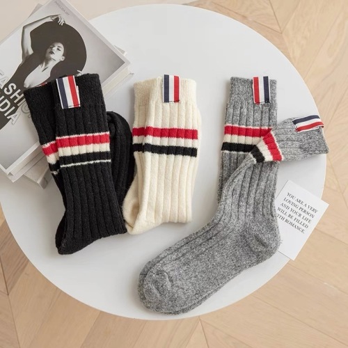Trendy brand tb wool socks in autumn and winter thick warm men and women middle socks three bar striped Japanese ins pile socks