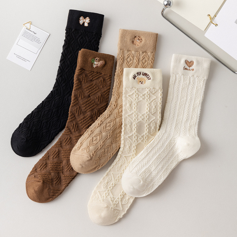 Socks for women's spring and summer college middle socks cartoon bear embroidered three-dimensional jacquard high cotton socks