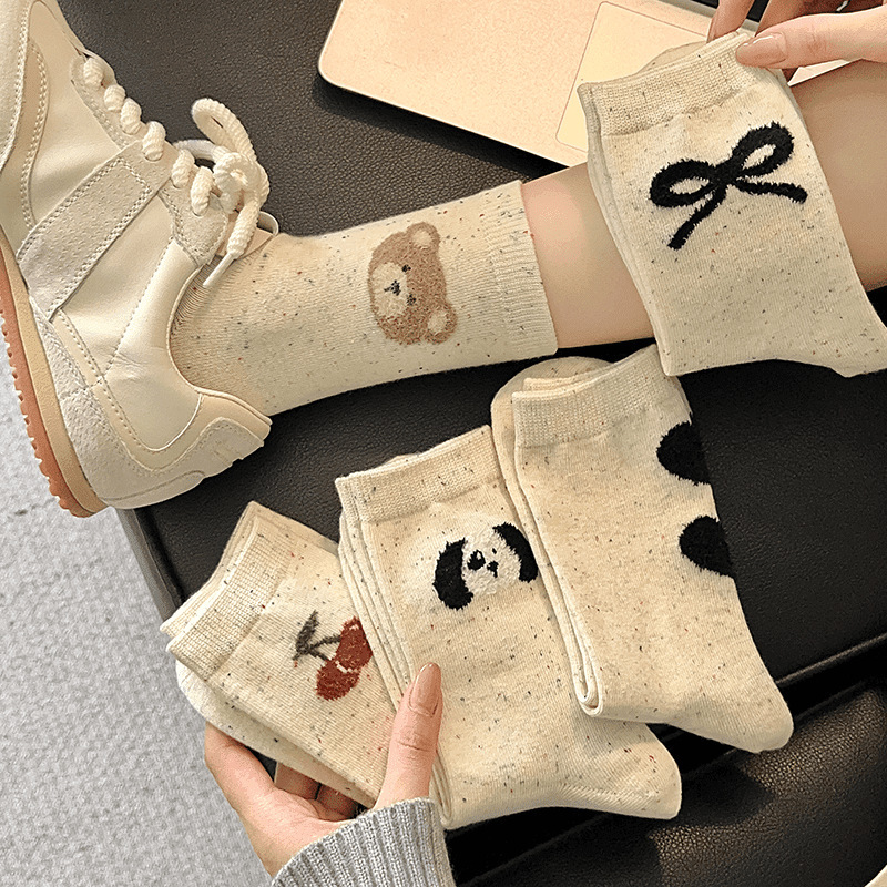Cute socks for women bow-tie yarn medium socks ins Korean cartoon bear Japanese color dots