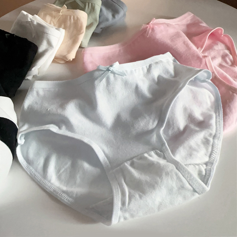Simple solid color underwear for women pure cotton crotch girl student middle waist hips without marks breathable comfortable shorts