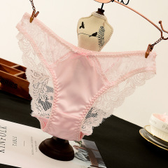 Fashionable, comfortable, sexy, breathable black and white lace cotton bottom crotch low waist women briefs