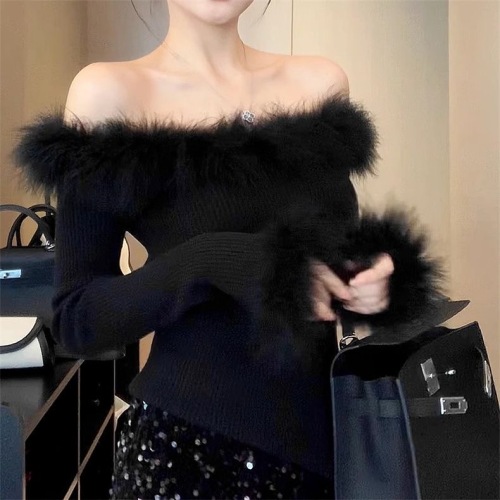 One-shoulder black sweater underwear bottoming shirt for women in autumn, winter, early autumn new high-end knitted off-shoulder top