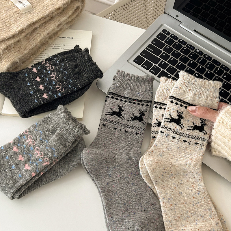 Wool socks Fair Island Elk Warm Medium Tube Japanese Bow Christmas Wind Thick Socks