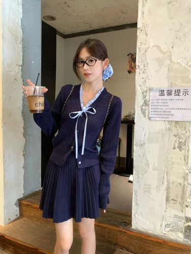College style suit for women's black ears spliced knitted cardigan top autumn pleated skirt skirt two-piece set