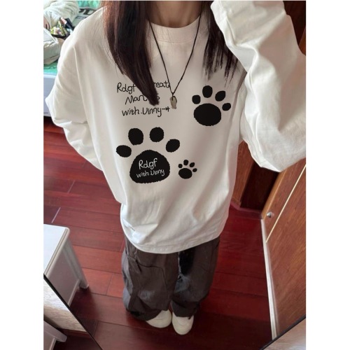 women's long-sleeved T-shirt