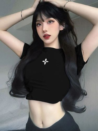 Women's short-sleeved T-shirt