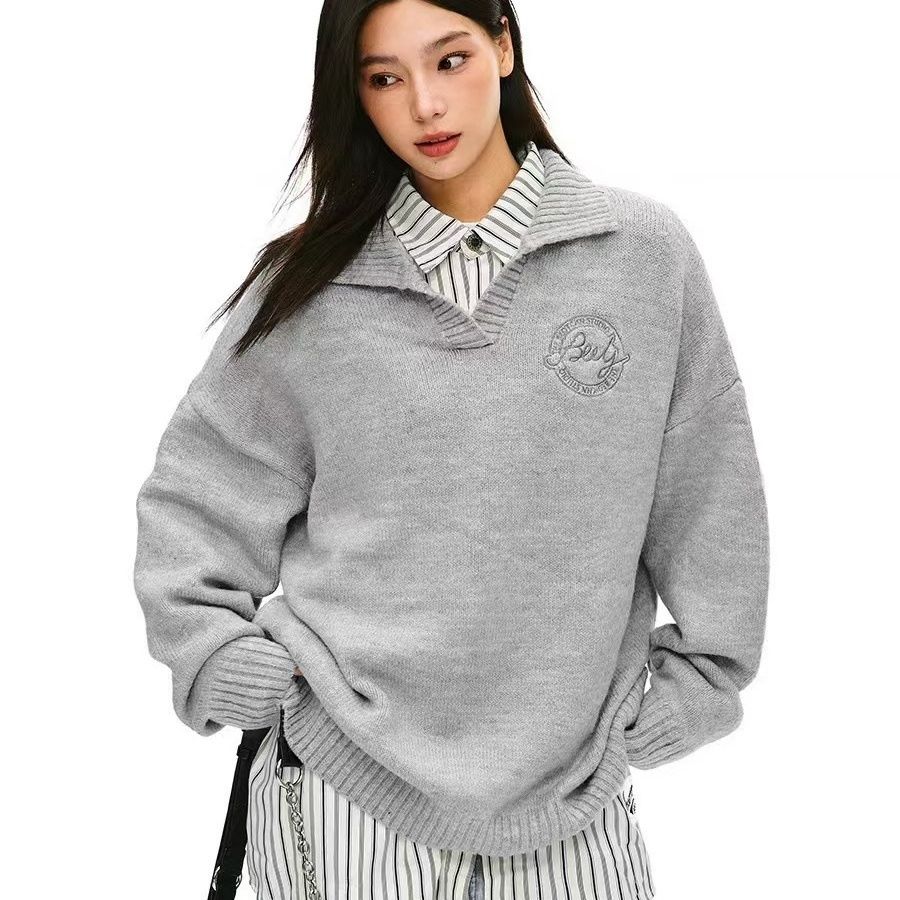 The latest sports college style sweater for men and women loose lazy American retro lapel knitted sweater