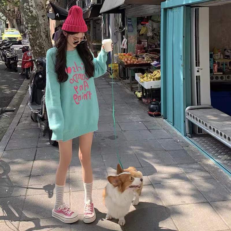 Letter embroidered round neck sweater fashionable internet celebrity new autumn and winter lazy sweet top loose sweater