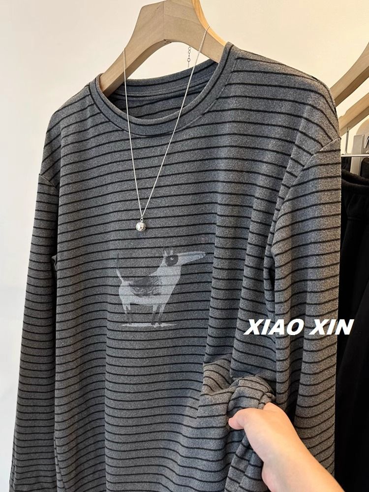 Fat sister large size cartoon long-mouth dog print soft velvet striped long-sleeved T-shirt for women winter warm bottom shirt
