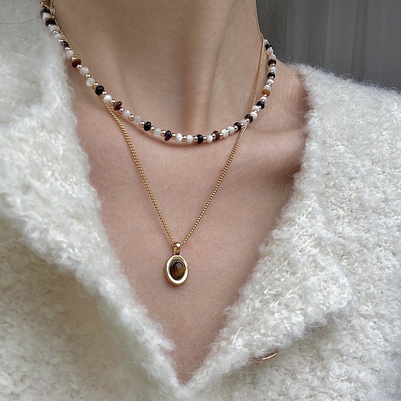 High-end tiger eye stone series natural black agate beaded necklace light luxury retro ins niche golden collarbone chain