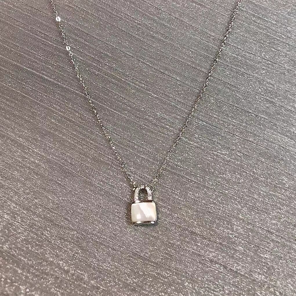 【Life Lock Love】Sterling Silver Mother-in-Large Lock Necklace for Women Ins Niche Light Luxury High-end Collarbone Chain to Girlfriend