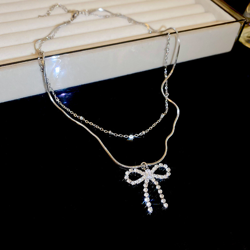 Elegant diamond-set zircon bow double-layer clavicle necklace fashionable simple niche temperament high-end necklace decoration for women