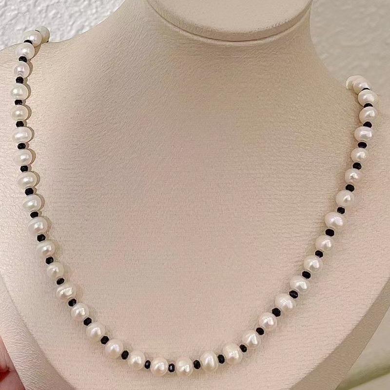 High-end natural freshwater pearl black crystal beaded necklace wholesale for women's personality and trendy matching jewelry