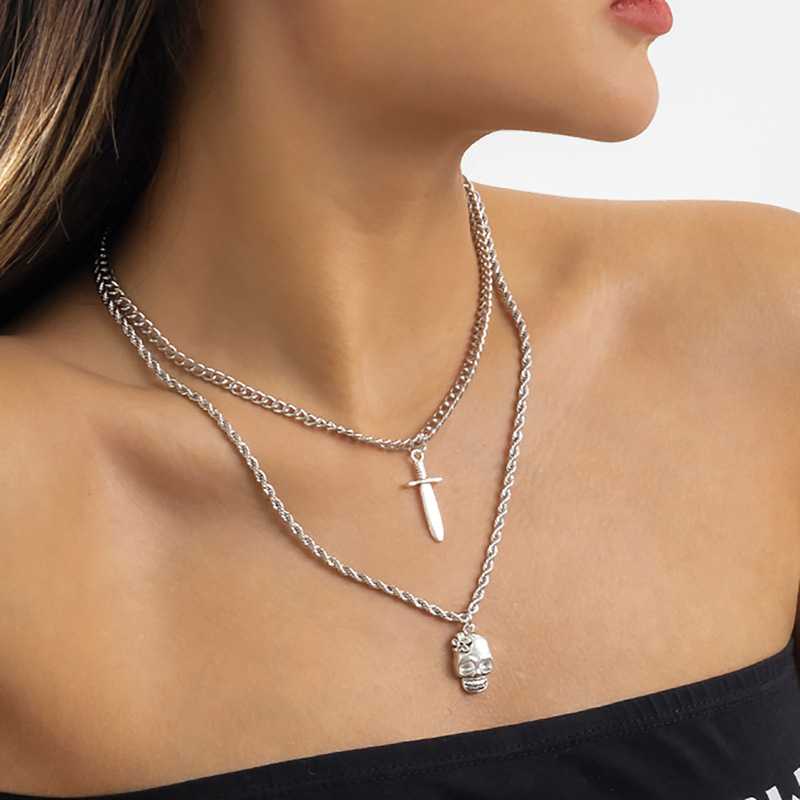 European and American cross-border jewelry, simple geometric versatile metal necklace, personalized dagger skull double-layer necklace for women