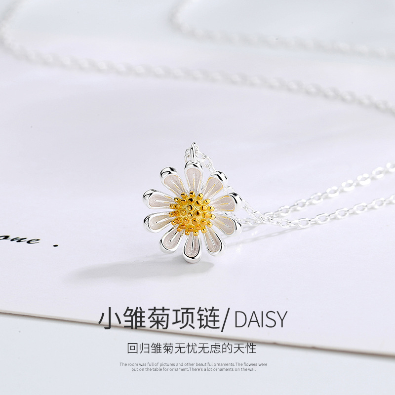 New S925 Sterling Silver Necklace for Women Small Daisy Flower Pendant Clavicle Chain Japanese and Korean Style Internet Celebrity Fashion Fashionable Silver Jewelry