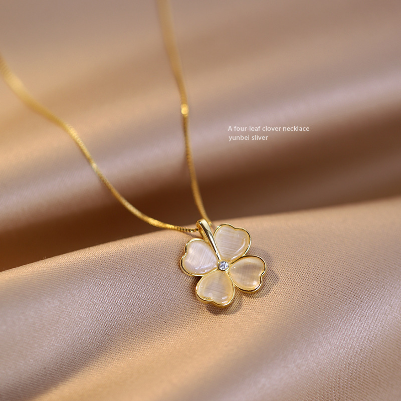 Cat's eye stone lucky four-leaf clover necklace for women simple ins cold style special pendant without fading collarbone chain new style
