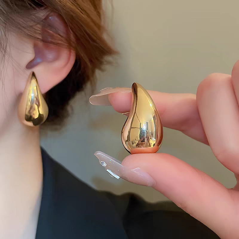 Retro exaggerated water drop high-end earrings for women Amazon hits simple and fashionable versatile earrings cold style earrings
