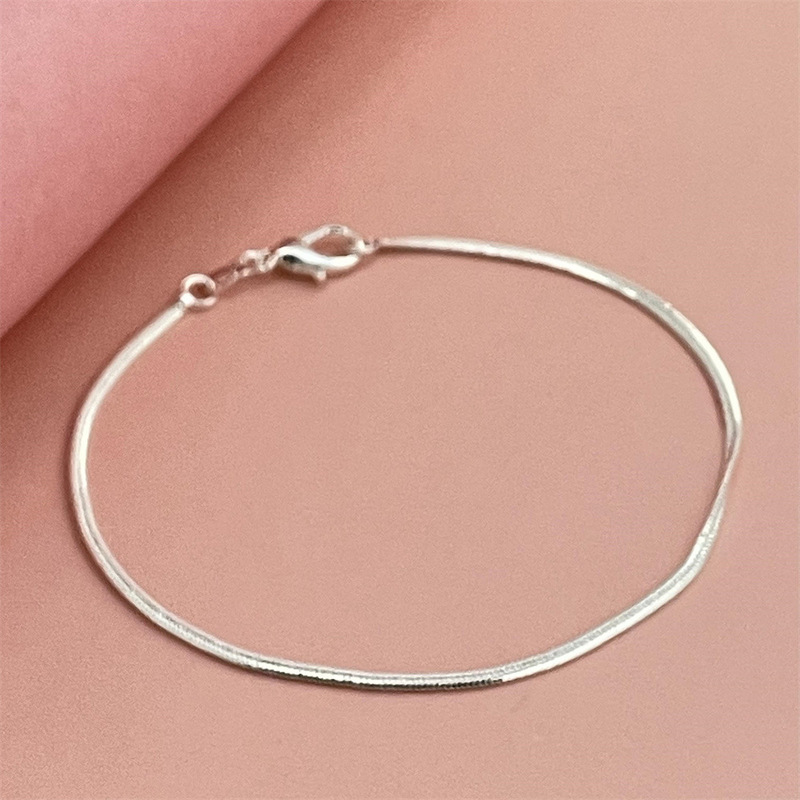 Foreign trade jewelry silver-plated 2MM flat snake bone bracelet Xiaohongshu Douyin Internet celebrity popular bracelet spot wholesale